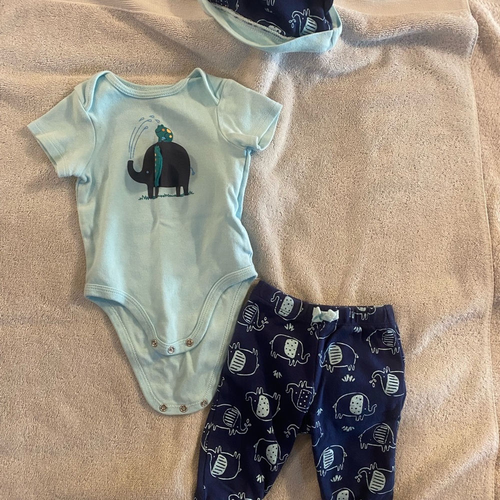 Little Me Sweatpants, Onesie & Hat 3-pc Set, Size 6 mths, Boys